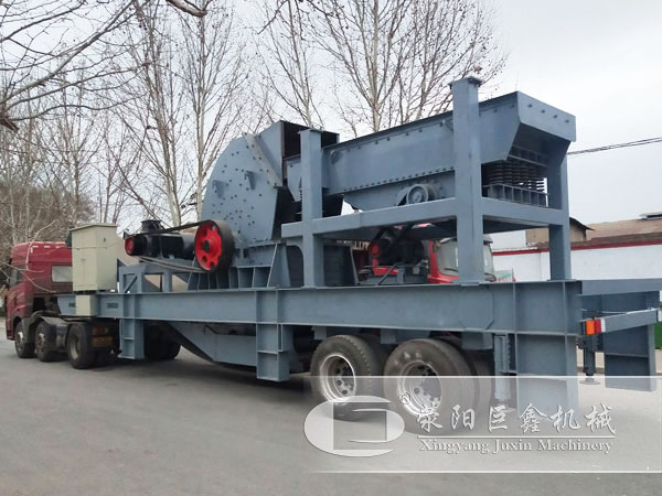 輪胎式移動破碎站是環(huán)保機(jī)制沙